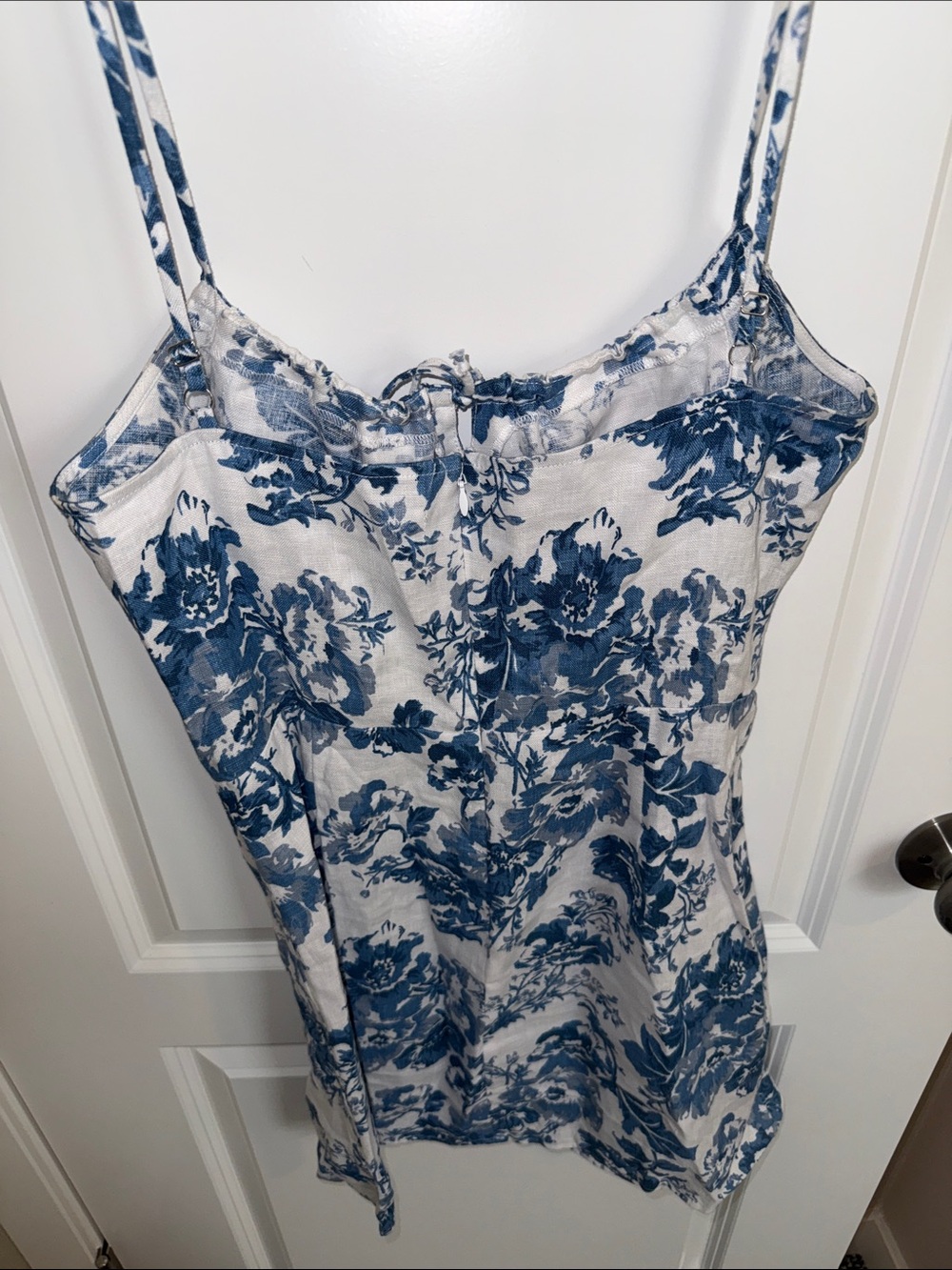 This is a Reformation Violaine floral linen mini dress - Picture 4 of 4